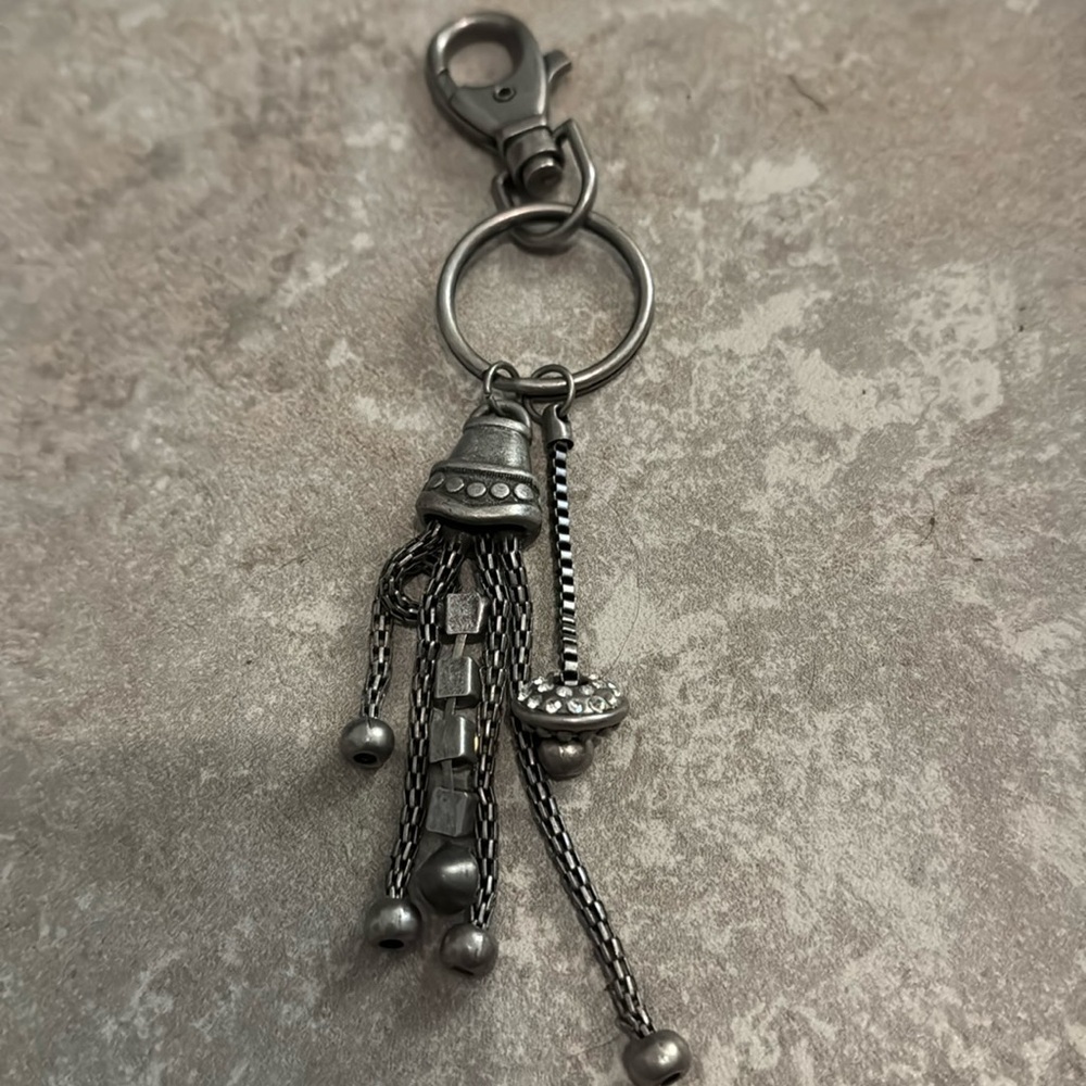 Art I cake by Amy labbe key chain